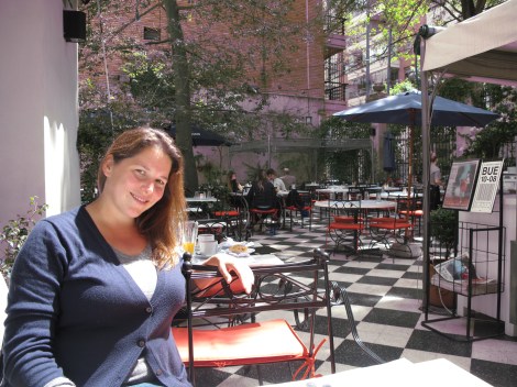 we were early at 1pm and by 2 the museum restaurant was packed. 